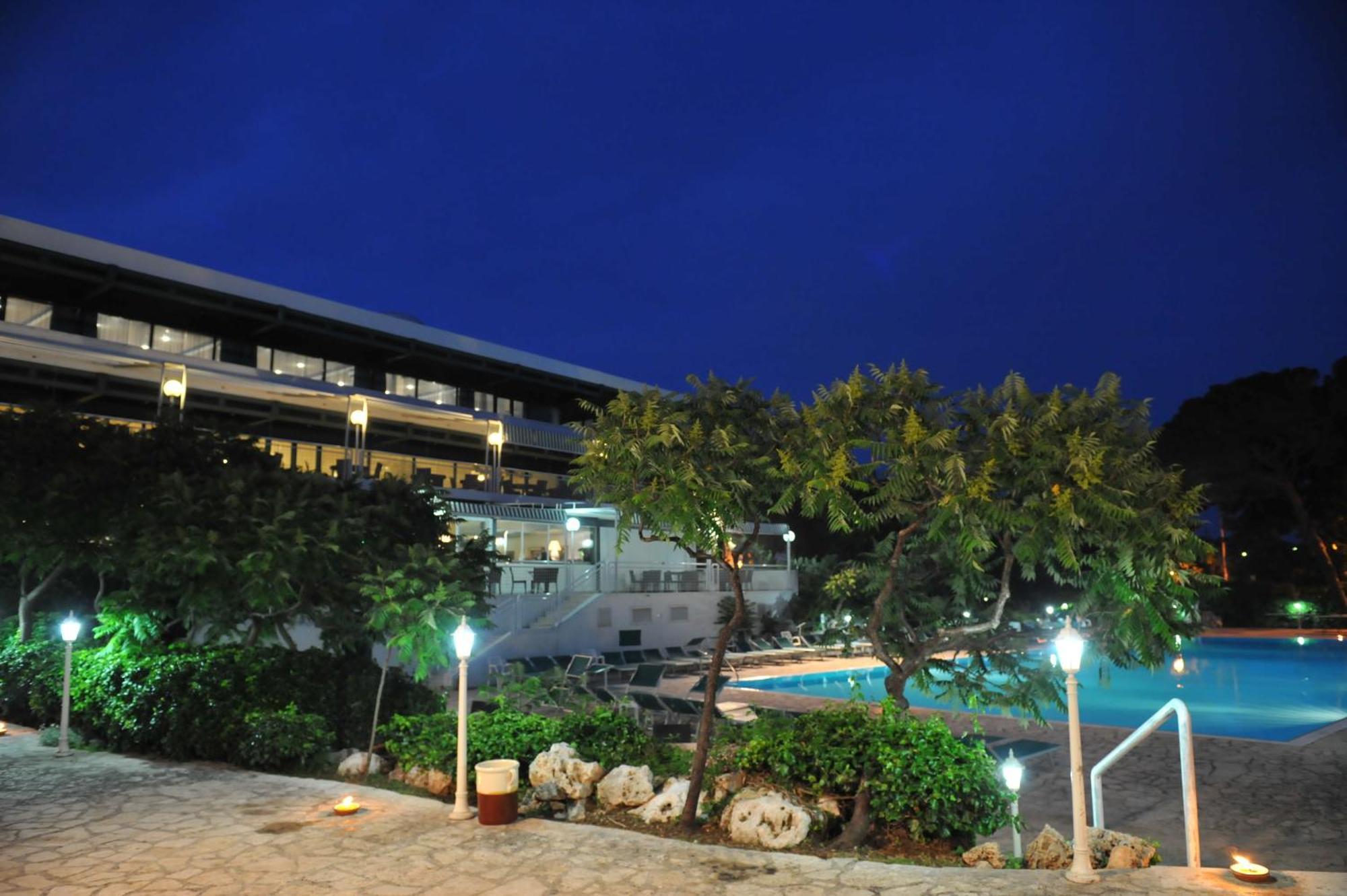 Hotel Sierra Silvana Selva Di Fasano Zewnętrze zdjęcie